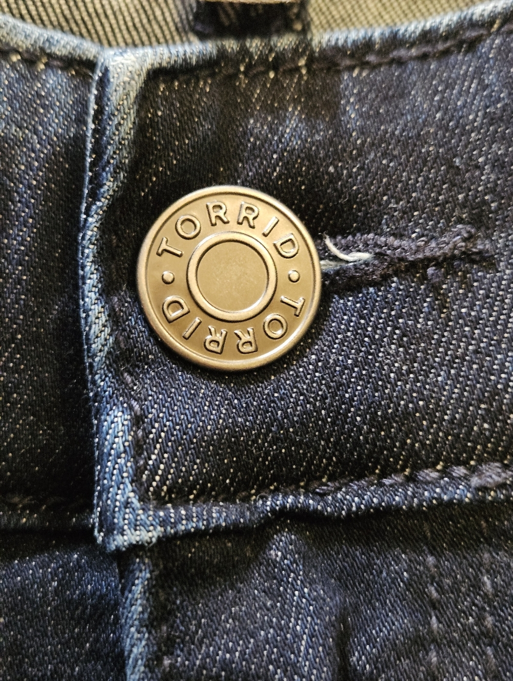 Torrid Dark Black/Blue Flared Jeans Sz. 20R - Picture 4 of 9
